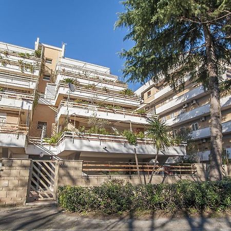 Eur Luminous And Large Family Terrace Apartment Rome Extérieur photo
